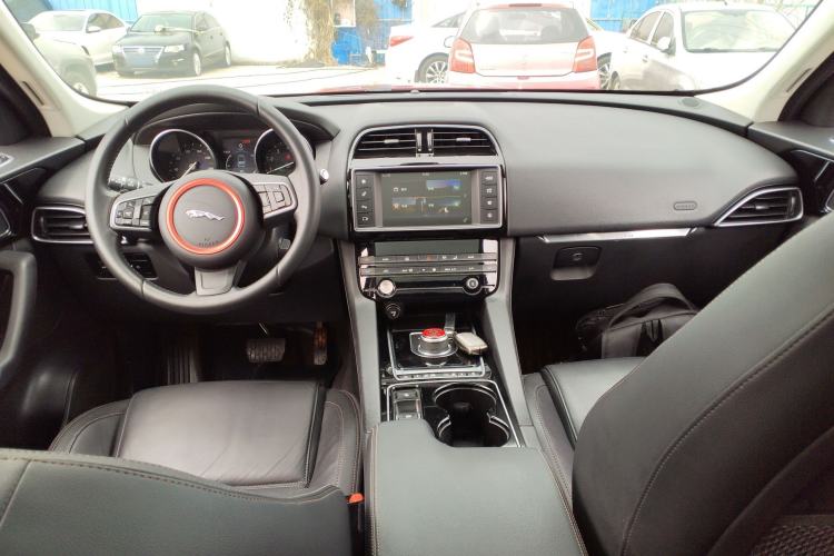 Used Jaguar F-PACE 2016 2.0T Two-Wheel Drive Urban Luxury Edition
