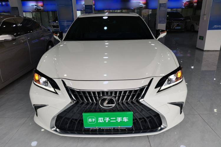 Used Lexus ES 2022 200 Excellence Edition
