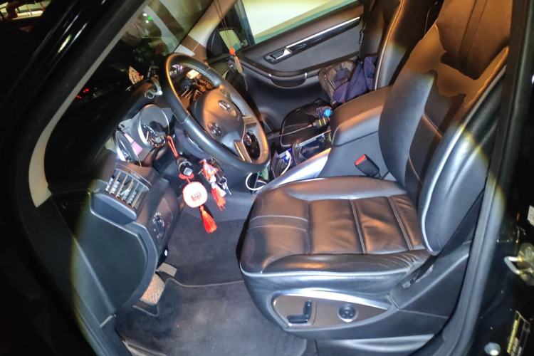 Used Mercedes-Benz R-Class 2017 R 320 4MATIC Business Edition Prestige Model
