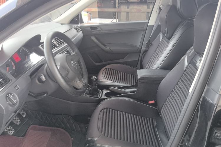 Used Volkswagen Santana 2015 1.6L Manual Fashion Edition Left Front Seat