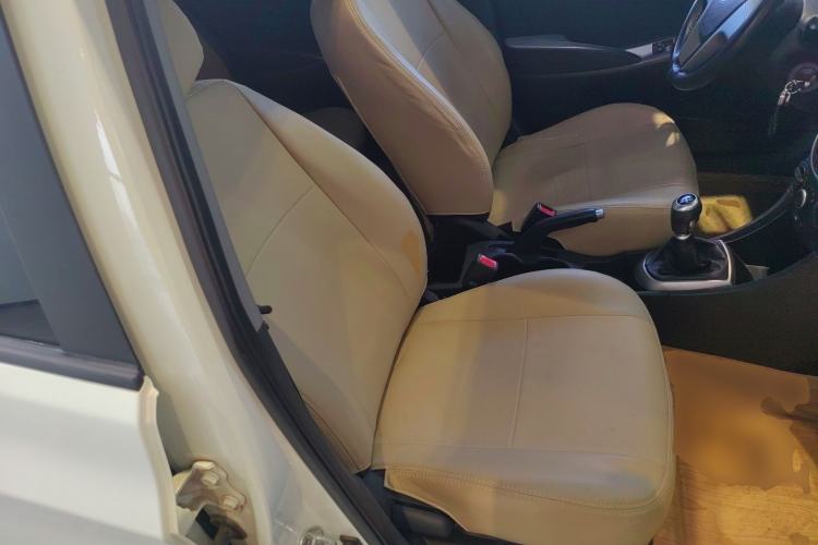 Used Hyundai Verna Ray 2016 1.4L Manual Leading GLX Model Right Front Seat