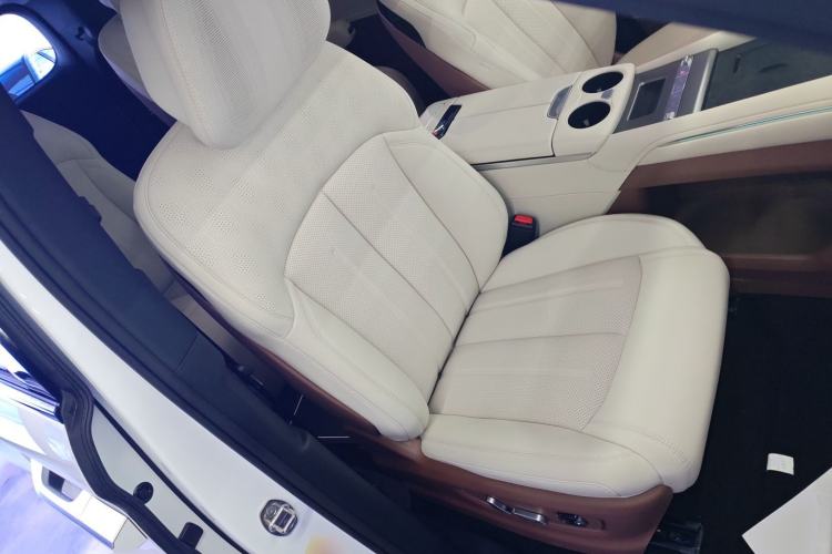 Used BYD Xia 2025 DM-i 1.5T 180km Excellence Model Right Front Seat