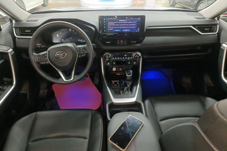 Used Toyota RAV4 2023 2.0L CVT Two-Wheel Drive 20th Anniversary Platinum Edition
