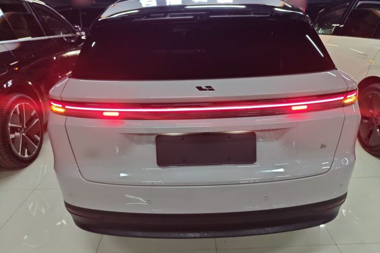 Used Li Auto i6 2025 Model Two-Wheel-Drive Standard Type
