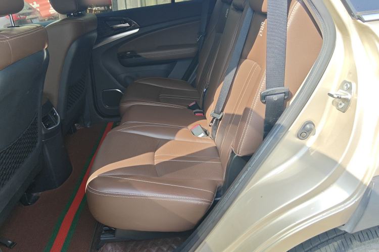 Used BYD Tang New Energy 2015 2.0T Four-Wheel-Drive Flagship Model
