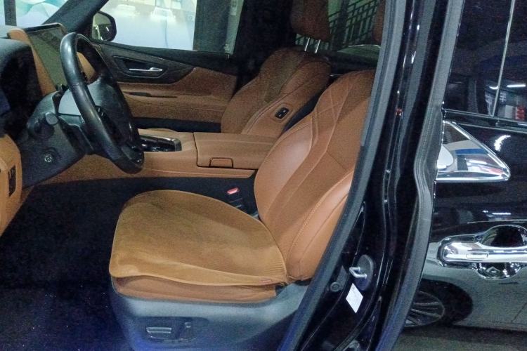 Used Toyota Vellfire 2024 Crown Dual-Engine 2.5L Ultimate Edition
