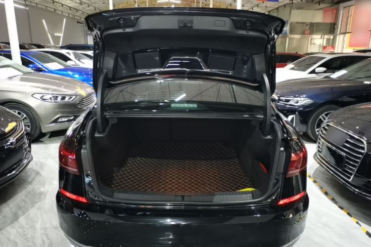 Used Volkswagen Passat 2024 330TSI Starry Elite Edition
