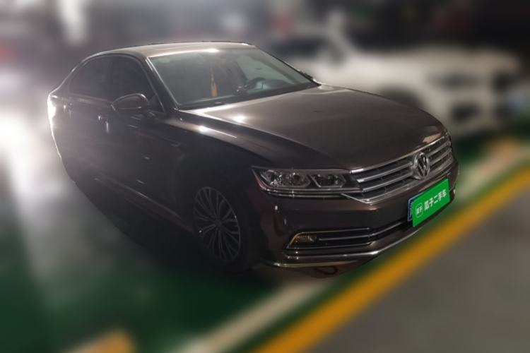 Used Volkswagen Phideon 2016 380TSI Two-Wheel-Drive Luxury Edition
