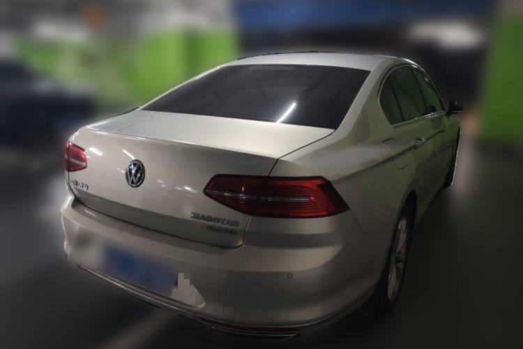 Used Volkswagen Magotan 2018 Facelift 330TSI DSG Luxury Model Rear Right 45 Deg