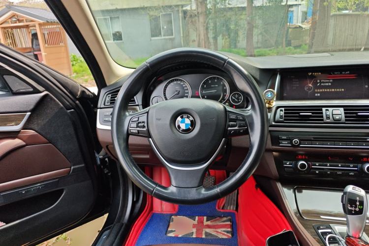 Used BMW 5 Series 2014 525Li Luxury Design Package
