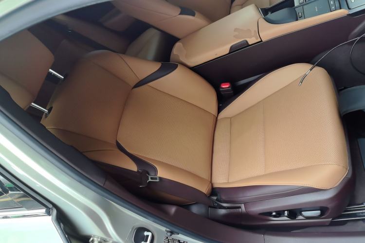 Used Lexus ES 2020 200 Excellence Edition
