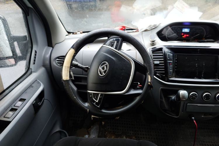 Used SAIC MAXUS Xintu V80 2021 2.0T Manual Classic Aoyuntong Long Wheelbase Mid-Roof 6/7/8/9-Seater
