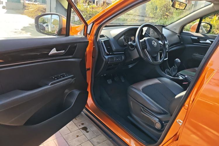 Used Dongfeng Aeolus AX5 2017 1.4T Manual Quyue Model
