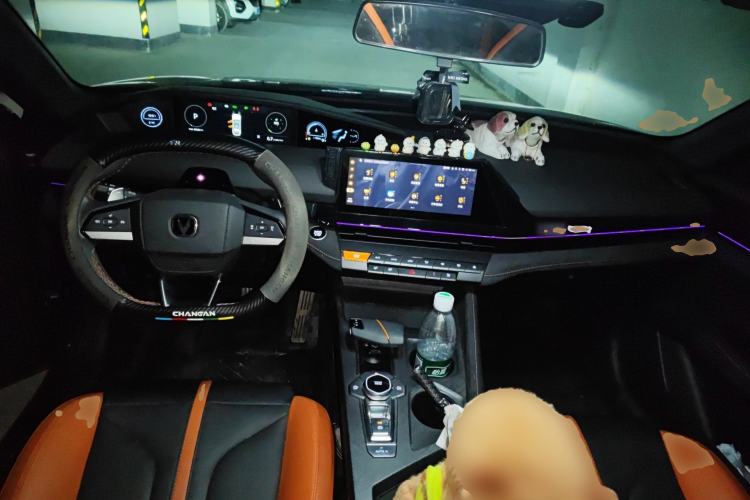Used CHANGAN UNI-V 2024 1.5T Prestige Sport Edition Center Console