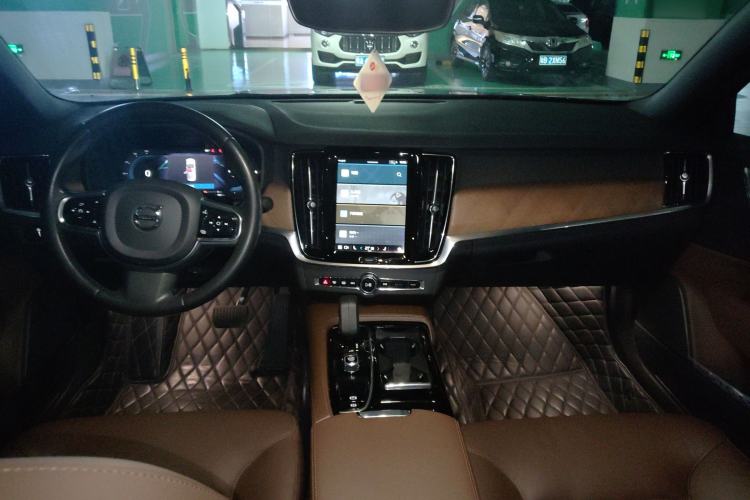 Used Volvo S90 New Energy 2022 Restyled T8 E-Drive Hybrid Zhiyi Luxury Edition
