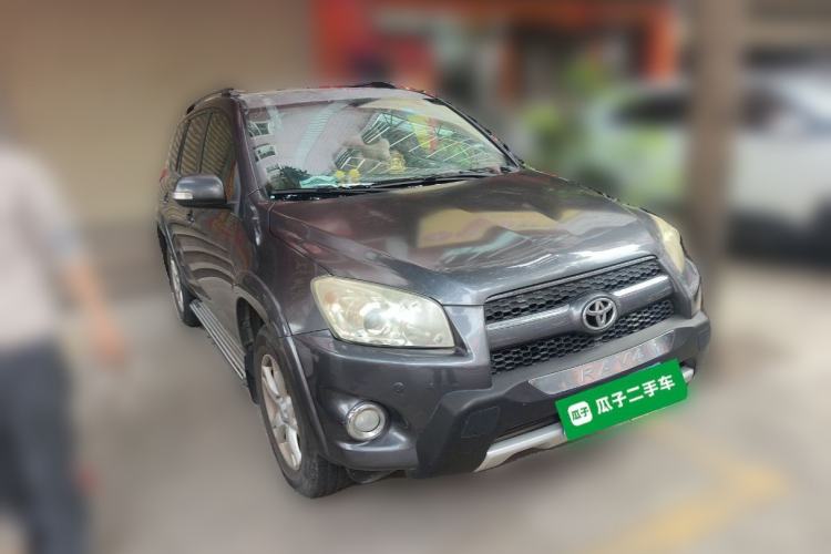 Used Toyota RAV4 2011 2.0L Automatic Luxury Edition Front Right 45 Deg