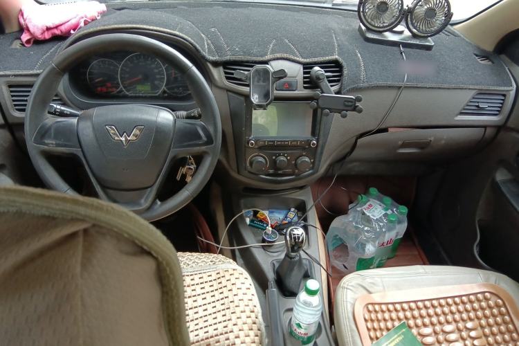 Used Wuling Hongguang 2015 1.2L S Base Model China V Standard
