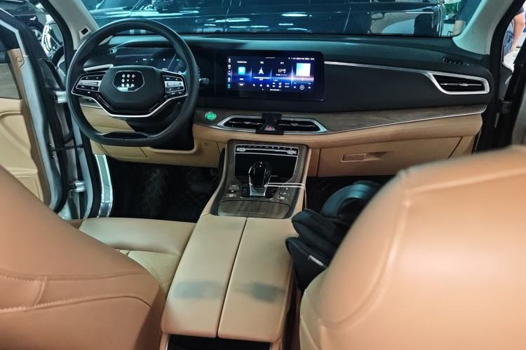 Used Landian E5 2023 1.5L DE-i 110 km Flagship Model 5 Seats
