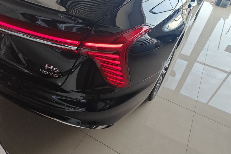 Used Hongqi H5 2025 2.0T Automatic Flag Edition – 500 000 Units Commemorative Version