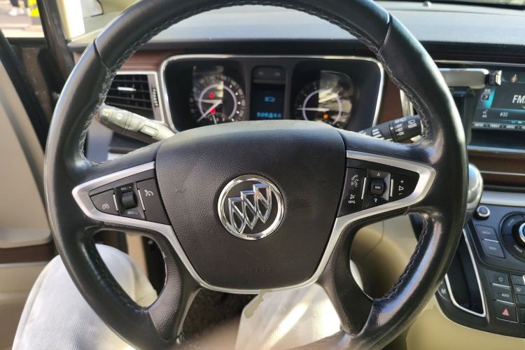 Used Buick GL8 2018 28T Luxury Model China VI Standard