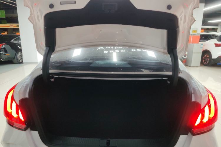 Used MG 5 2023 180 DVVT Manual Fashion Edition
