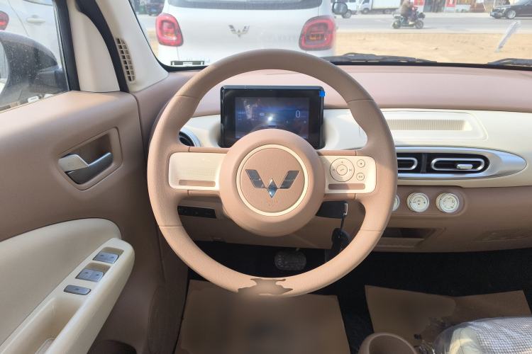 Used Wuling Hongguang MINIEV 2025 Four-Door Version Advanced Edition
