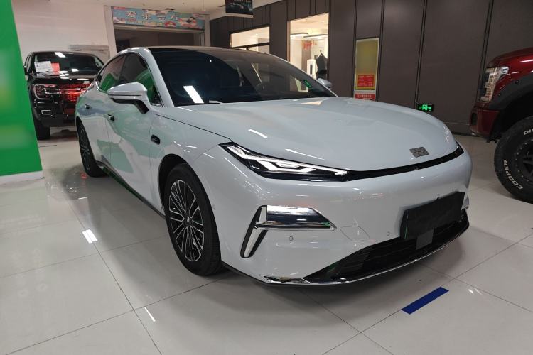 Used Geely Galaxy Galaxy 8 2025 130km EM-i Prestige Edition