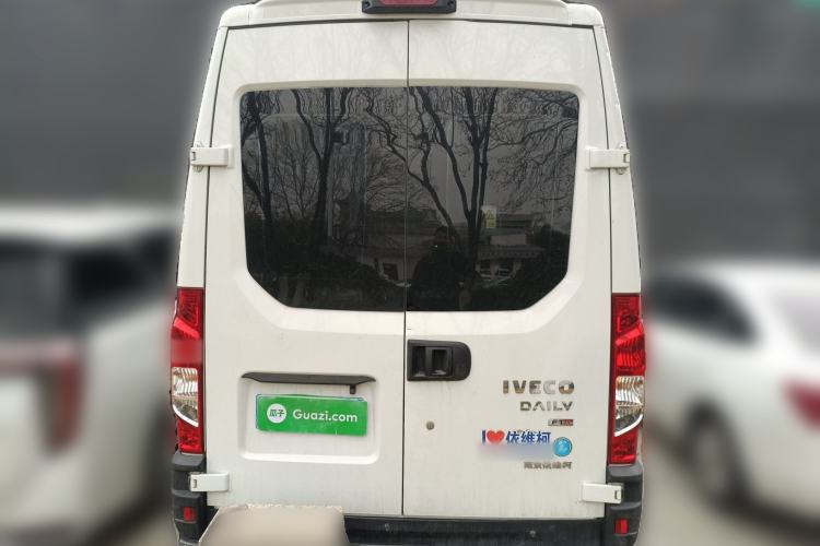 Used Iveco Eurocargo 2021 2.0T Manual Super Rui Long Wheelbase Short Overhang High Roof Side-Sliding Door F1A
