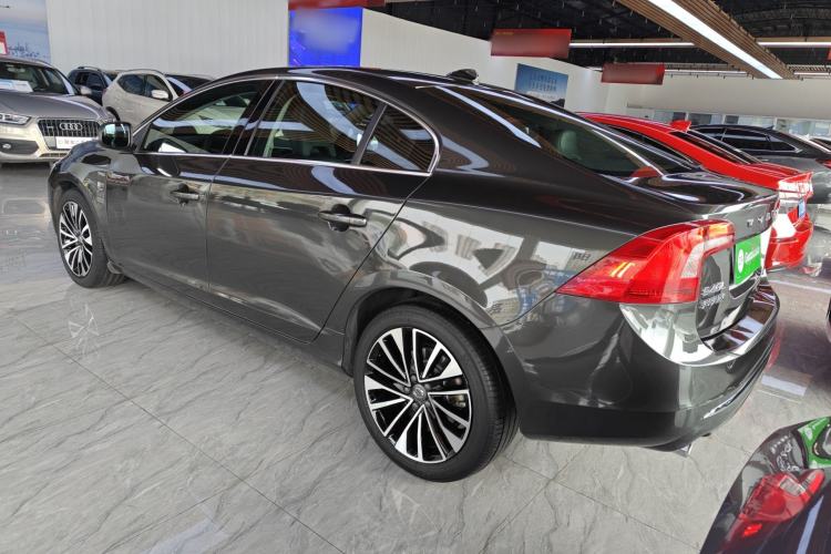 Used Volvo S60 2018 S60L T4 Smart & Ambitious Edition