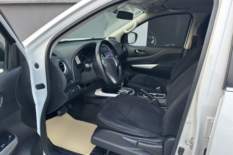 Used Nissan Navara 2017 2.5L Automatic 2WD Luxury Edition QR25