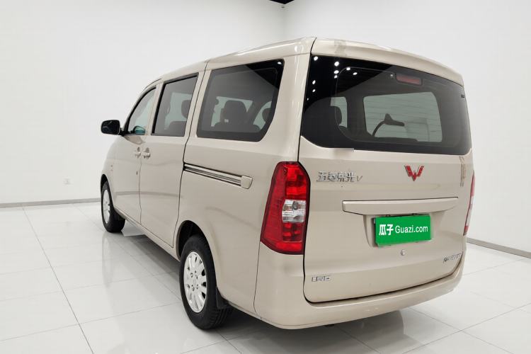 Used Wuling Rongguang V 2018 1.5L Standard Version
