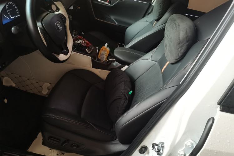 Used Toyota Wildlander 2024 Dual-Motor 2.5L E-CVT Two-Wheel Drive Urban Edition
