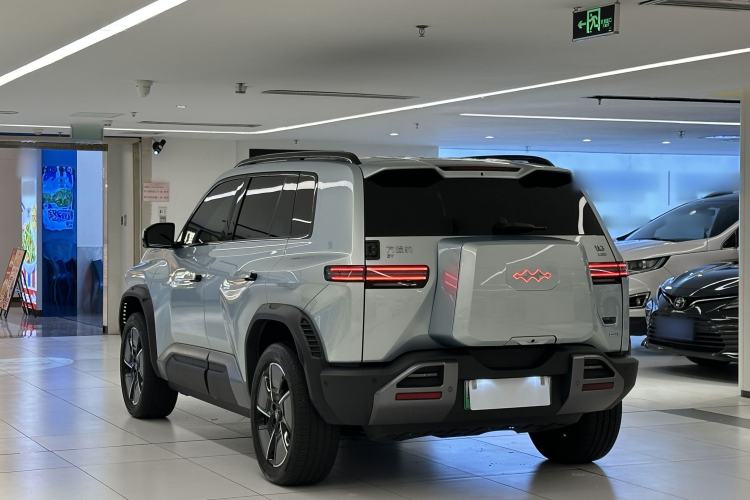 Used Formula Leopard Titanium 3 2025 501KM All-Wheel Drive Intelligent Driving Ultra Version
