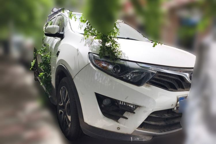 Used Soueast DX7 2016 1.5T Manual Triumph Edition Front Right 45 Deg