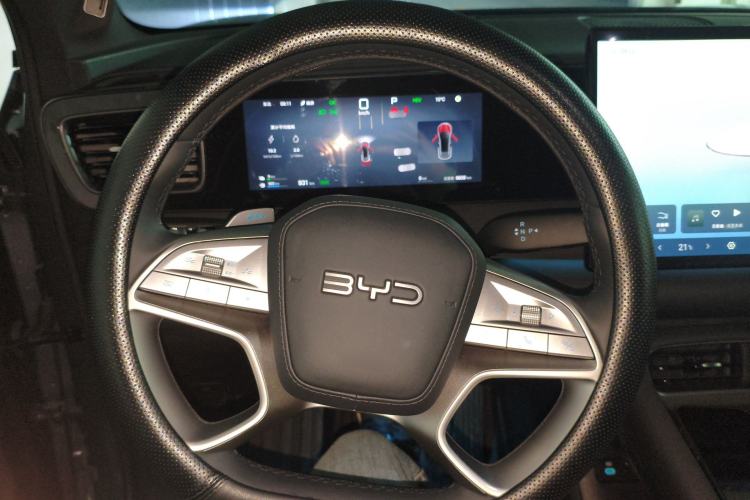 Used BYD Sealion 06 New Energy 2025 Model DM-i 170 Navigation Plus Edition Steering Wheel