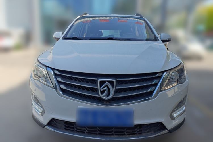 Used Baojun 560 2016 1.8L Manual Luxury Edition Front