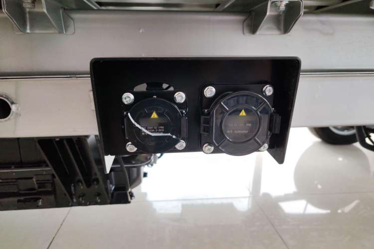 Used SRM New Energy T3L EV 2023 Pickup Truck 41.86 kWh