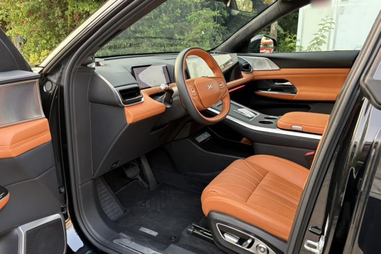 Used XPeng G9 2025 625 Long-Range Max Interior 2