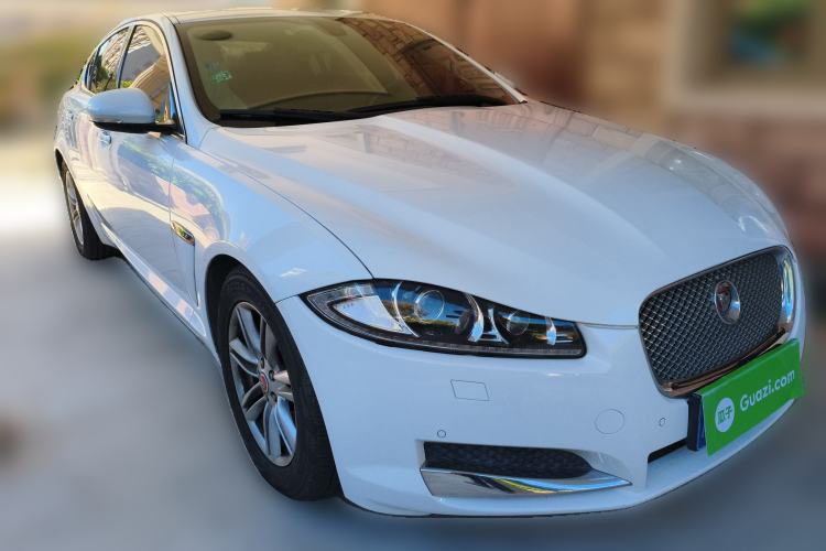 Used Jaguar XF 2015 XF 2.0T Prestige Edition Front Right 45 Deg