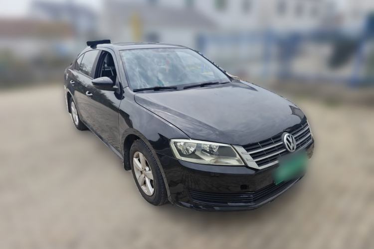 Used Volkswagen Lavida 2013 Revised Classic 1.6L Automatic Fashion Edition Front Right 45 Deg