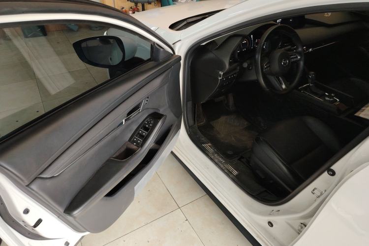 Used Mazda 3 Axela 2021 2.0L Automatic Zhiyao Edition Driver Seat