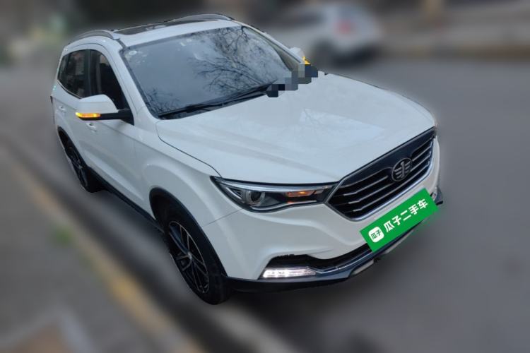 Used Bestune X40 2017 1.6L Automatic Luxury Model Front Right 45 Deg