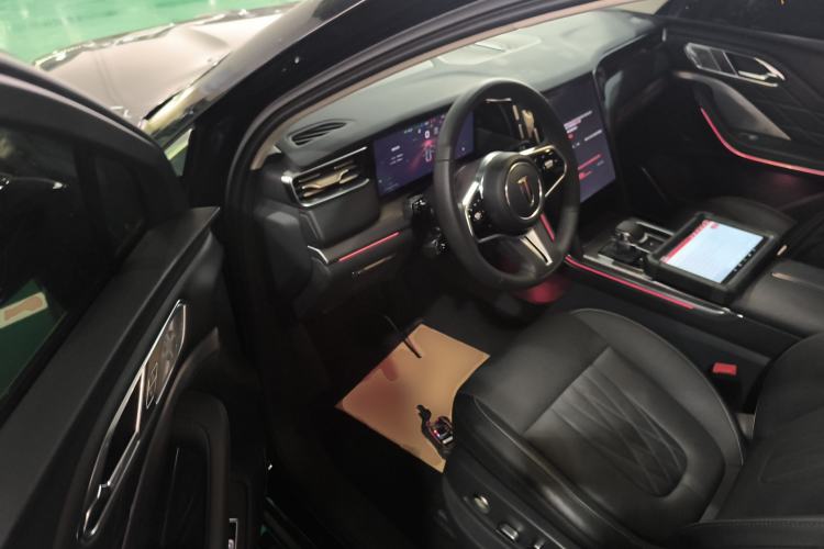 Used Hongqi HS7 PHEV 2024 2.0T PHEV Four-Wheel Drive Flagship Edition 6 Seats Driver Seat