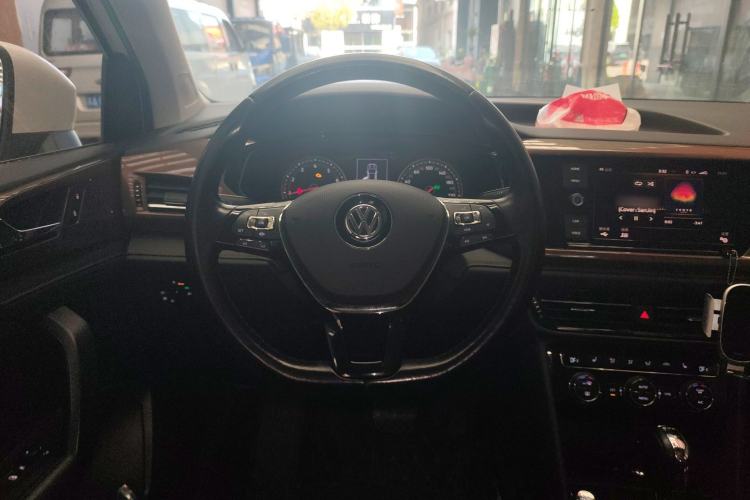 Used Volkswagen Tharu 2019 280TSI Two-Wheel Drive Luxury Version China VI Standard Steering Wheel