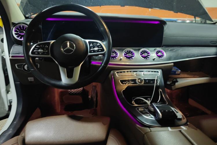 Used Mercedes-Benz E-Class 2016 E 200 L Center Console