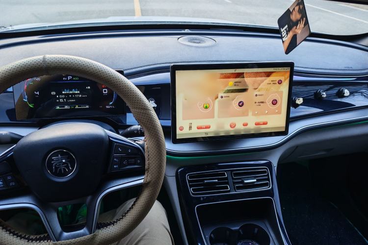 Used BYD Qin PLUS 2023 Champion Edition DM-i 120KM Excellence Model
