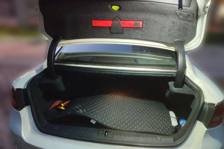 Used Geely Auto Emgrand GT 2015 1.8T Flagship Model
