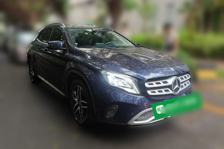 Used Mercedes-Benz GLA 2017 GLA 200 Fashion Model Front Right 45 Deg