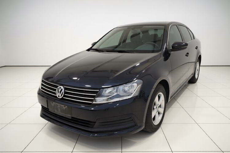 Used Volkswagen Lavida 2015 1.6L Manual Fashion Edition