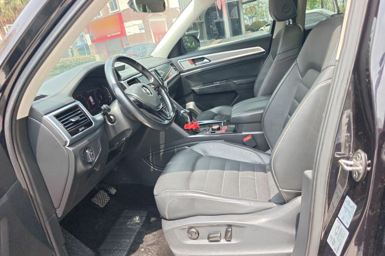 Used Volkswagen Teramont 2020 Revised Version 380TSI Four-Wheel Drive Luxury Edition Left Front Seat